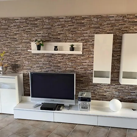 Maifeldtraum Apartman *